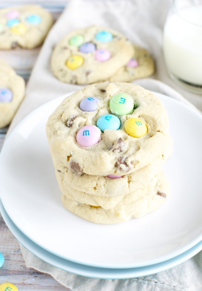 Buttercookie_cookies_with_m_m's_and_milk_0.jpg.