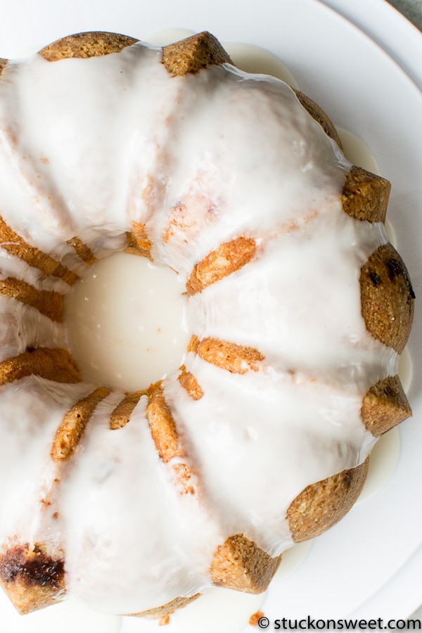 Rich coconut cake with creamy glaze and toasted coconut flakes, perfect for dessert or special occasions. A moist, flavorful treat with a luscious frosting, ideal for coconut lovers.
