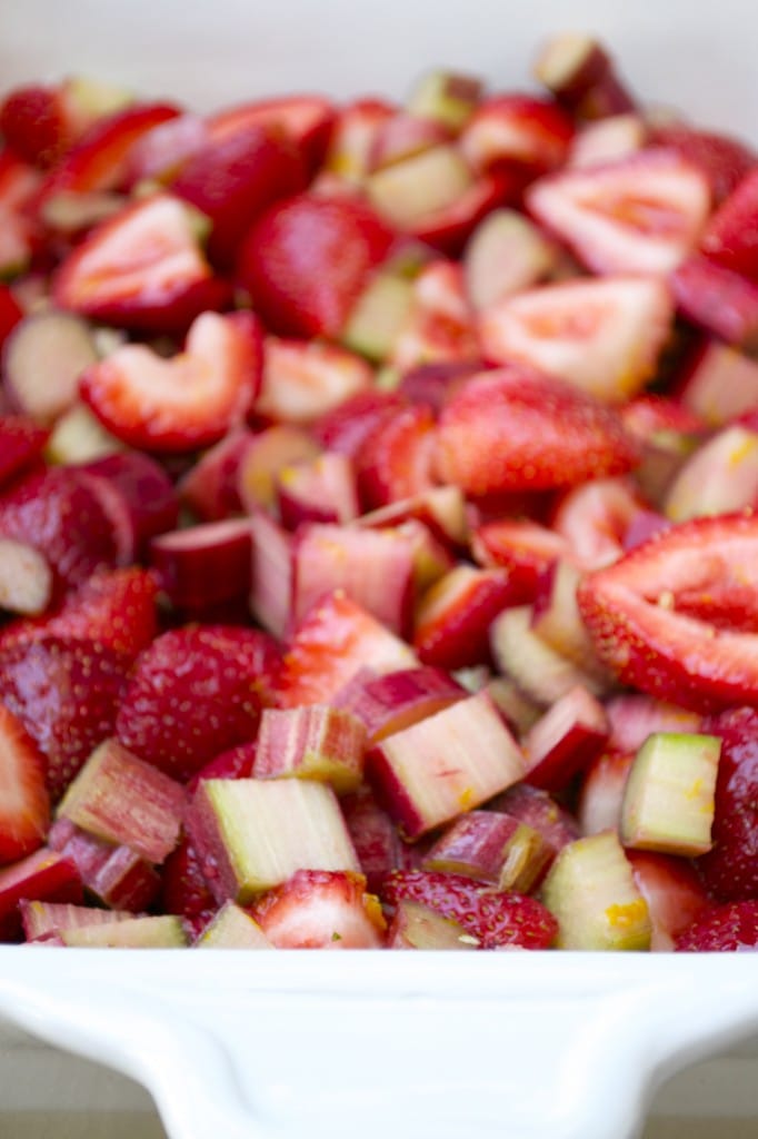 strawberry rhubarb crisp 1
