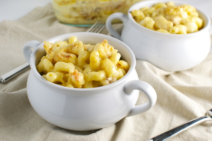 Lobster Macaroni and Cheese | stuckonsweet.com
