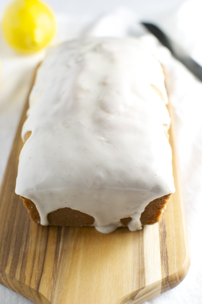 Lemon Bread | stuckonsweet.com