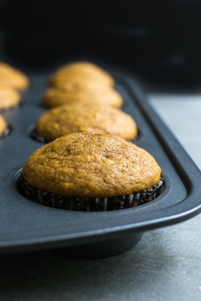 Pumpkin Cupcakes with Cream Cheese Frosting | www.stuckonsweet.com