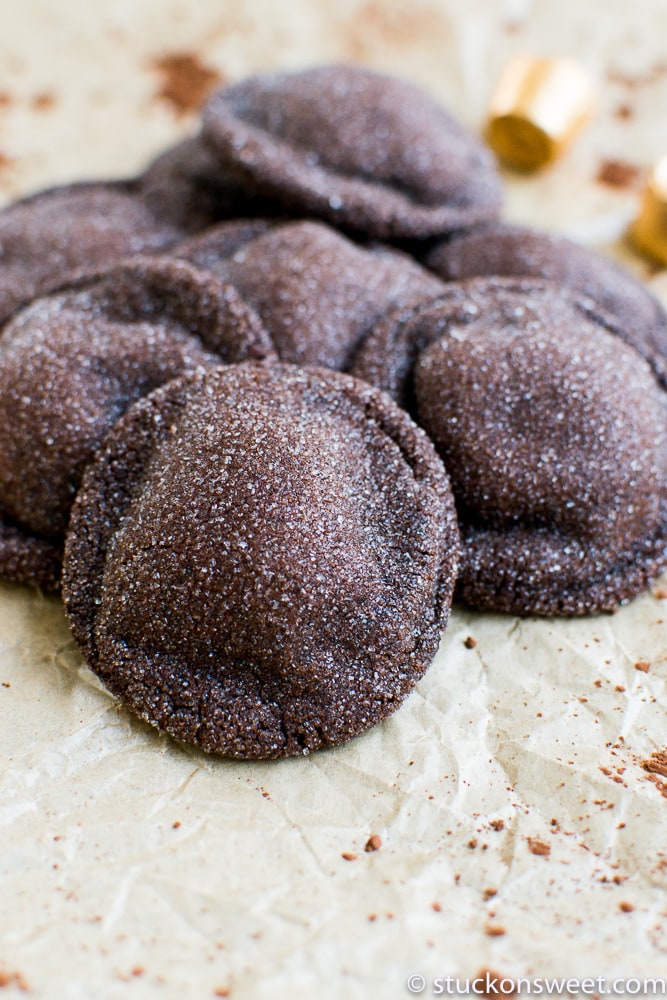 Rich chocolate crinkle cookies dusted with powdered sugar, perfect for satisfying sweet cravings and sharing at dessert gatherings.