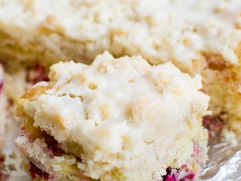Delicious homemade berry crumble bar with a buttery crust and sweet berry filling, perfect for dessert or snack.