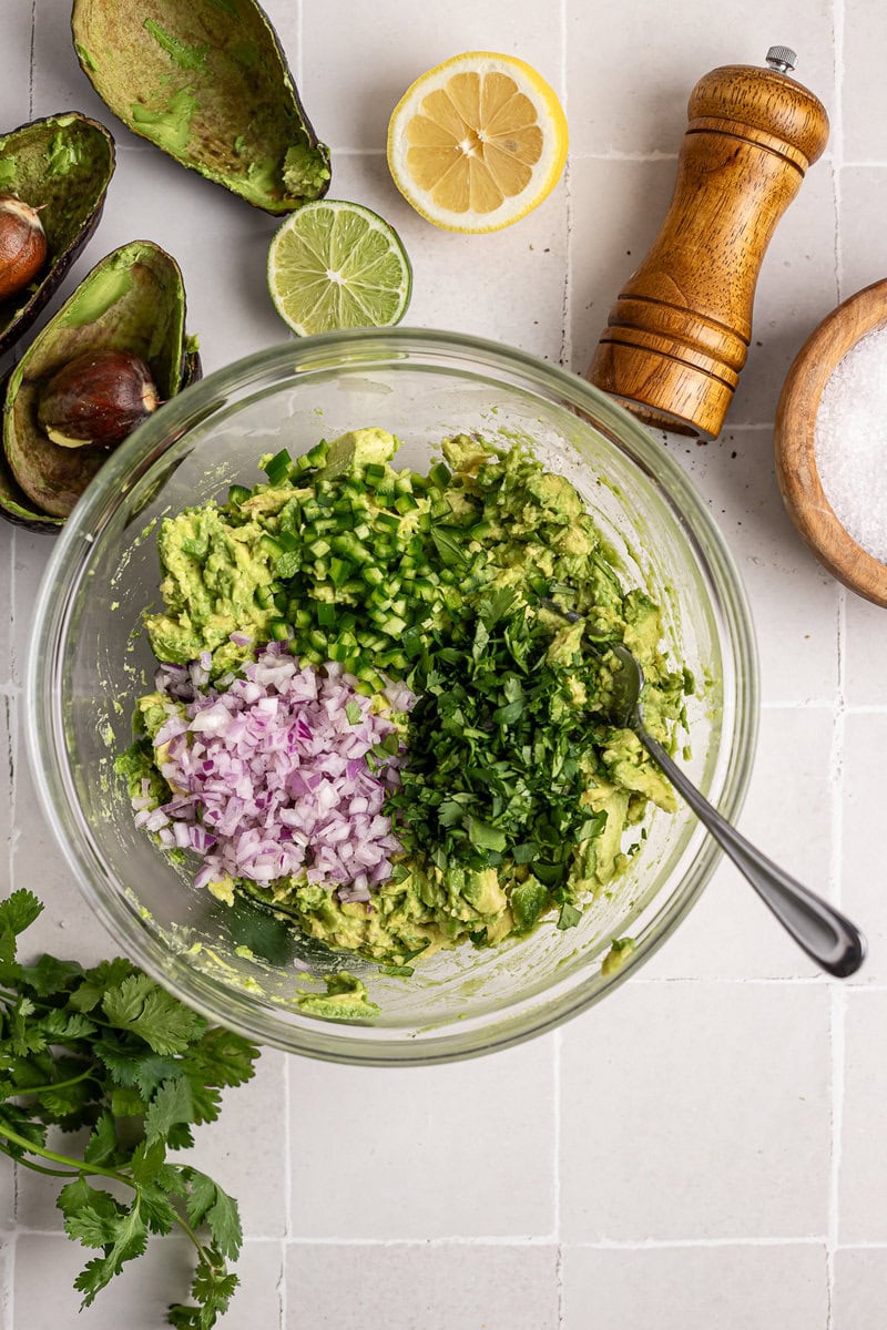 Fresh Easy Guacamole My Go To Recipe Stuck On Sweet Fresh Easy Guacamole My Go To Recipe Stuck On Sweet