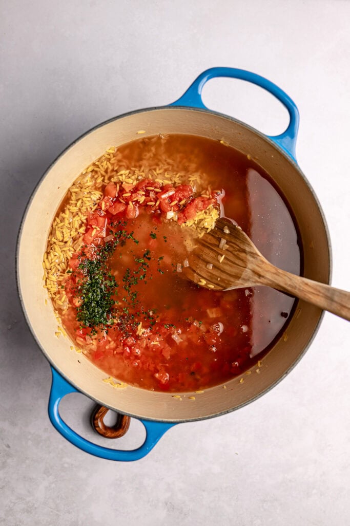 One Pot Garlic Tomato Orzo Chicken with Asparagus