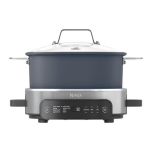 Ninja multi-cooker with digital control panel and glass lid, ideal for preparing a variety of sweet and savory recipes efficiently.