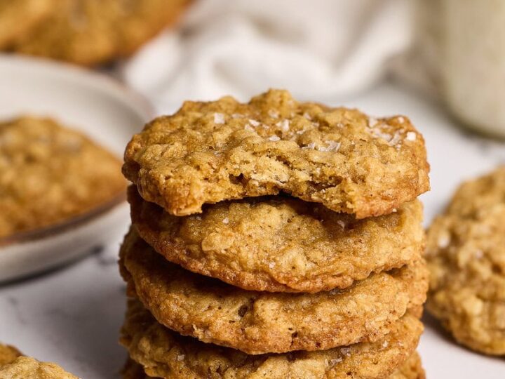 Delicious soft and chewy brown butter oatmeal cookies made with brown butter, perfect for snacking or dessert. These cookies feature a golden-brown crust and a tender, flavorful interior, ideal for cookie lovers.